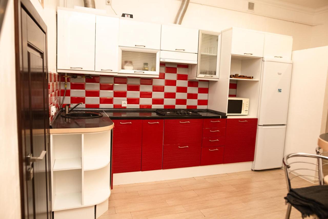 Театральна#Ilike# Apartment Лвив Екстериор снимка