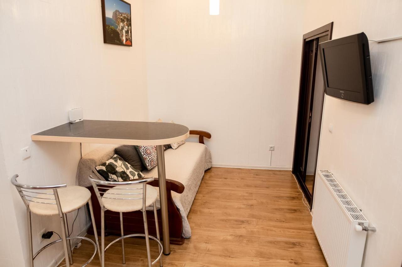 Театральна#Ilike# Apartment Лвив Екстериор снимка