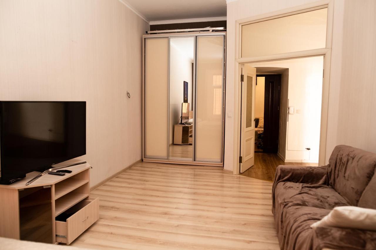 Театральна#Ilike# Apartment Лвив Екстериор снимка
